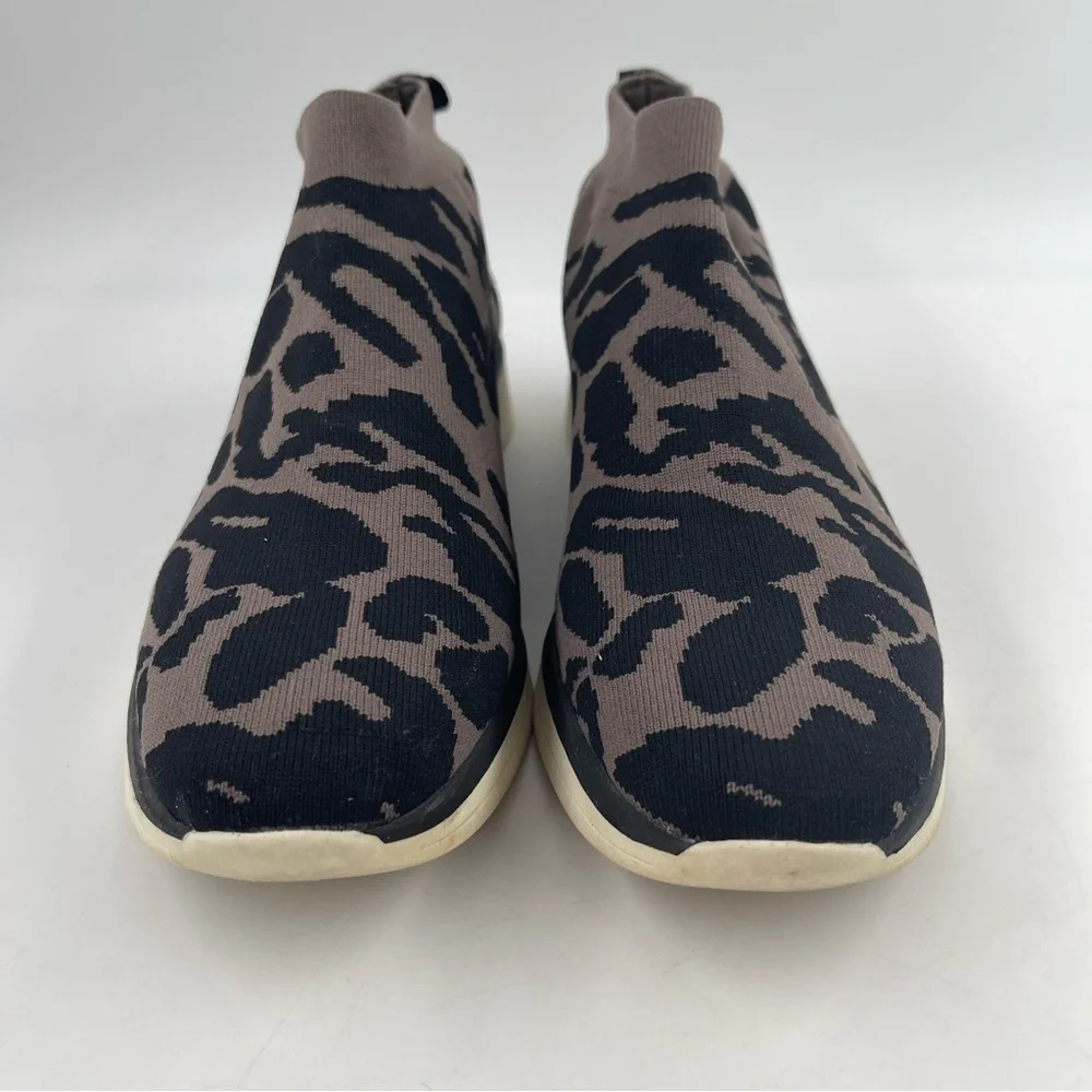Louise et Cie Women’s Breyson Leopard Print Knit Wedge Sneaker Grey Black-SZ 8.5